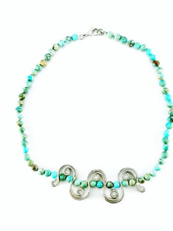 Collana amazonite con inserto onda in argento martellato